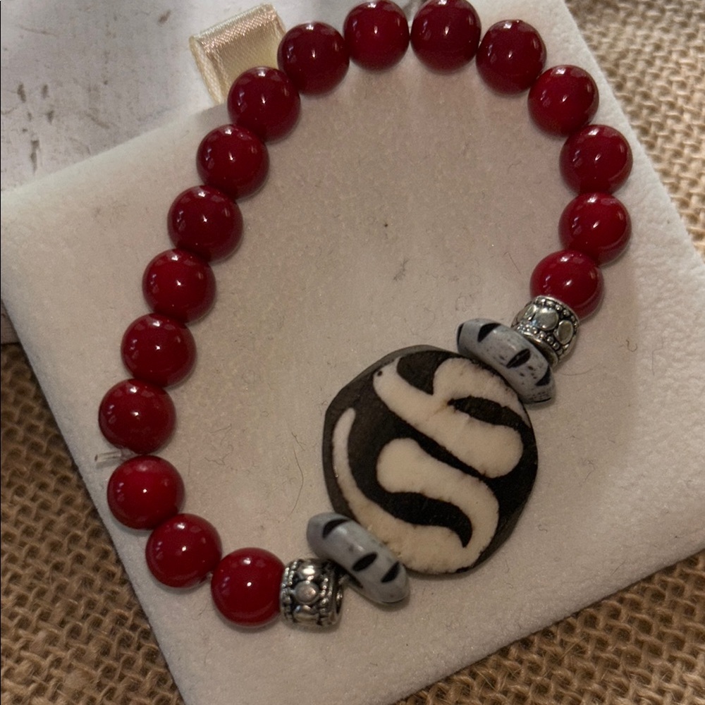 Hand crafted Elegant Red Beaded Bracelet